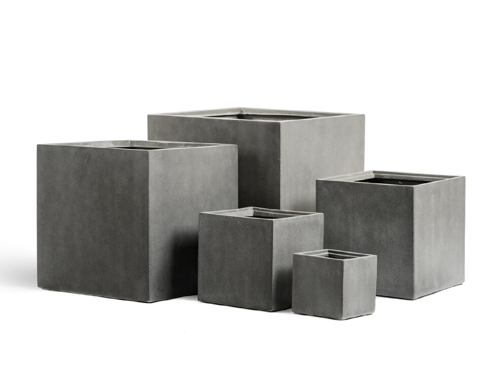 Кашпо TREEZ Effectory Beton Куб Тёмно-серый бетон 20х20х20 см 41.3317-02-005-GR-20